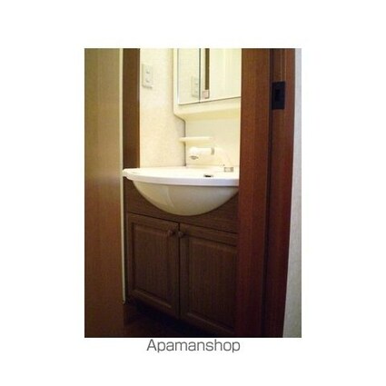 三軒茶屋２丁目戸建[3LDK/72.18m2]の洗面所