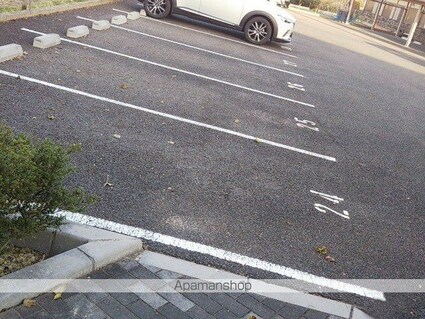 レオパレス穴田[1K/23.61m2]の駐車場1