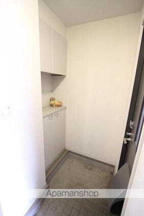 グリーンコート[2LDK/54.07m2]の玄関