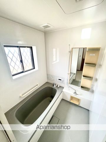 白井市 2階建 築24年の内装写真