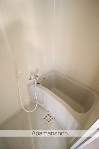 ロイヤルレピュート東島田の内装写真