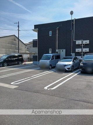 ナチュラルプラス[2LDK/55.86m2]の駐車場