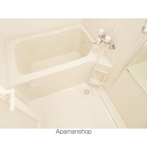 ヴァンドーム青葉の内装写真