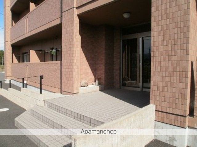 さくらHILLSの玄関写真