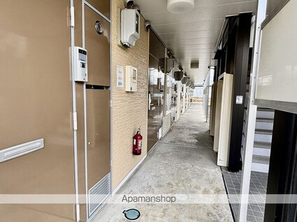 レオパレス隼Ⅲ[1K/20.81m2]の共用部2