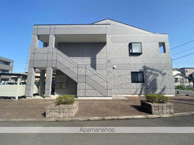 ファミール三条Iの外観写真