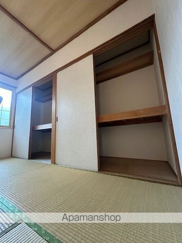 鈴真ハイツB棟の内装写真