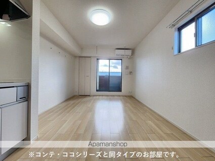 アーブル　ア　クロシェット[1LDK/43.79m2]のリビング・居間