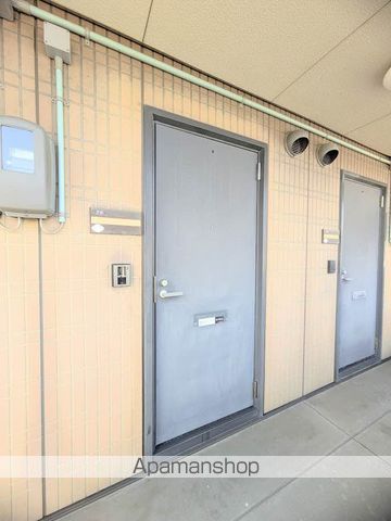 メゾン アニーの玄関写真