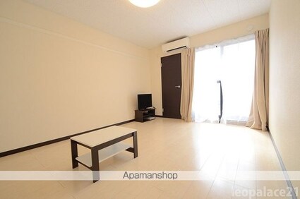 レオネクストＨＯＮＭＡＣＨＩ[1K/27.06m2]のリビング・居間1