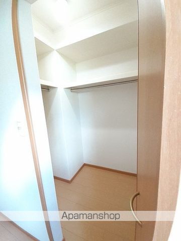 レバータIの内装写真