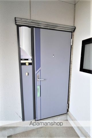 サンライフ泉の玄関写真