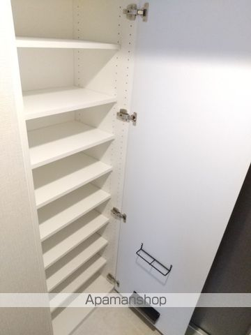 クレヴィアリグゼ中野新井薬師の内装写真