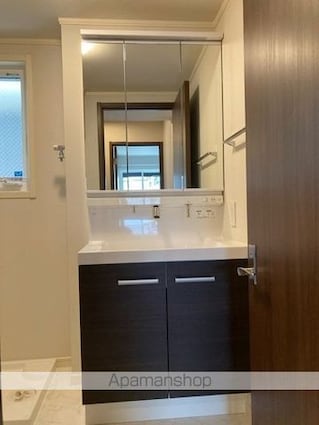 東京都中野区南台４丁目[2LDK/76.37m2]の洗面所