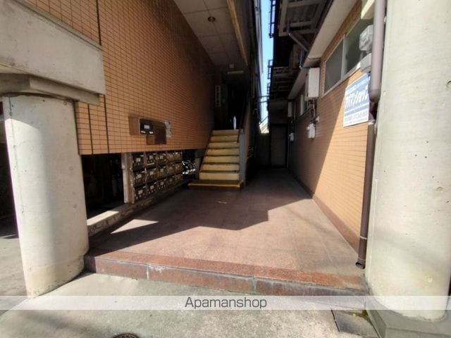 坂本第二マンションの玄関写真
