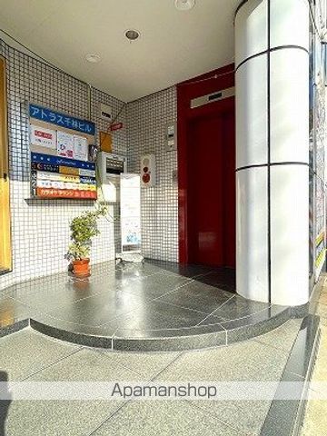 アトラス千林ビルの玄関写真