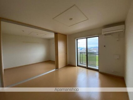 エルフローラ[2LDK/56.59m2]のリビング・居間