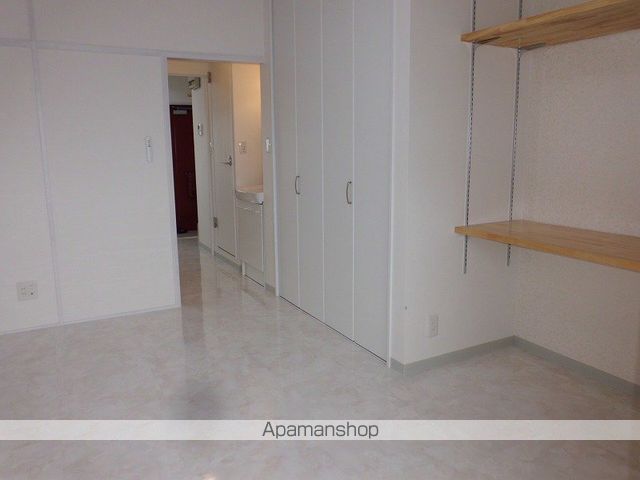 ロイヤルマンションの内装写真