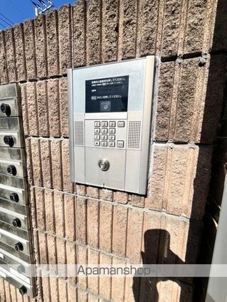 カーサ　ブリランテ[1K/25.06m2]のエントランス