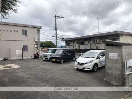 フォーブル石野[2DK/40m2]の駐車場3