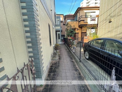 ローレル三ツ輪[1R/20.52m2]のロビー
