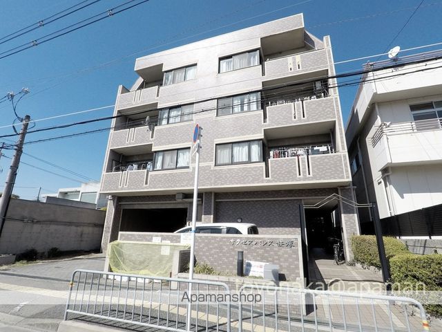 サクセスパレス桜塚の外観写真