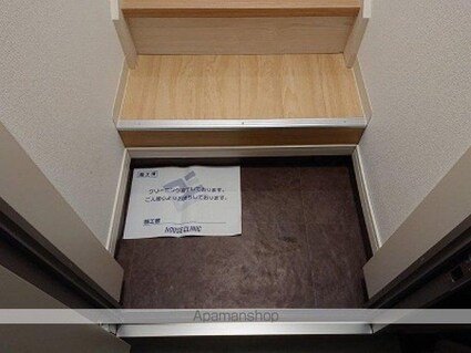 カインドネス八王子大塚Ｃ棟[1R/20.78m2]の玄関