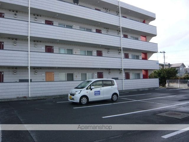 ＢＥＴＴＥＲ　Ｒ　湊町[2DK/55m2]の駐車場2