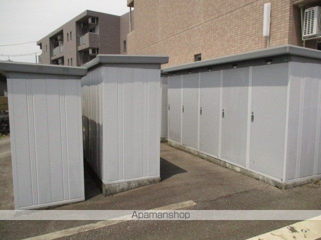 セサミなべたIの外観写真