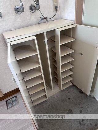 桜ハイツ２号館[1DK/23.97m2]の玄関