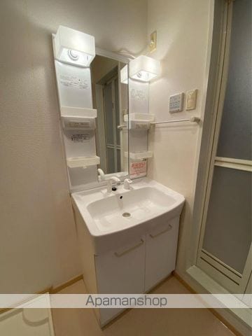 レクサスBの内装写真