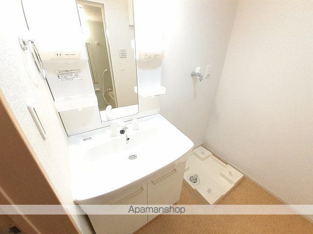 イーストリバティーIIIの内装写真