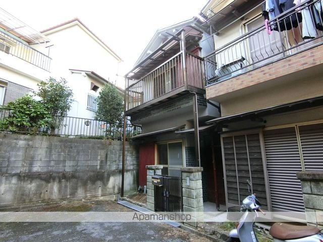 片町線 長尾駅 徒歩20分 2階建 築49年の外観写真