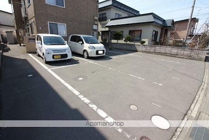 グランモアフジ[2LDK/55.48m2]の駐車場