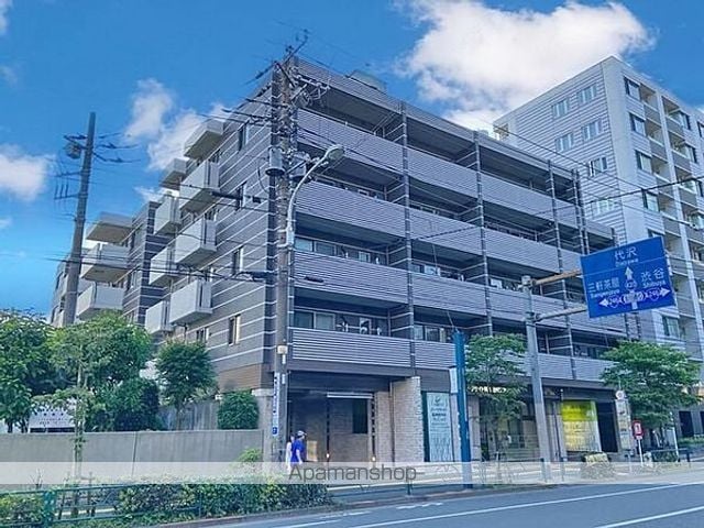 カスタリア三宿の外観写真