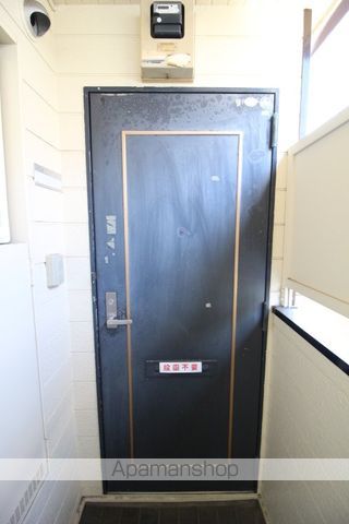 奥田西町第1レジデンスの玄関写真