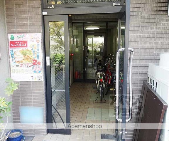 ファーストコート七条烏丸の玄関写真