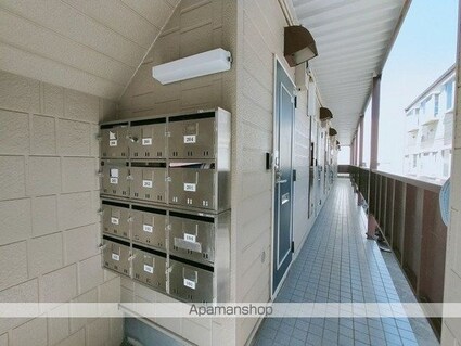 サンハイム鎌ヶ谷Ａ棟[1K/16.12m2]のエントランス