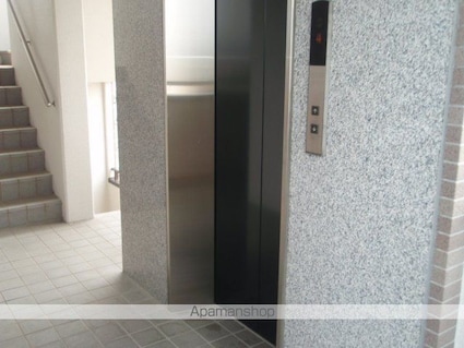 マイティプラザⅢ[2DK/41m2]の外観3