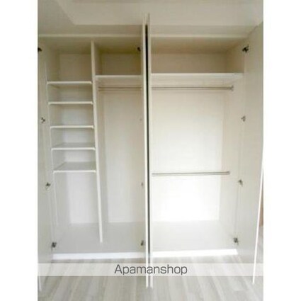 リバーポイントタワー[2LDK/64.64m2]の収納