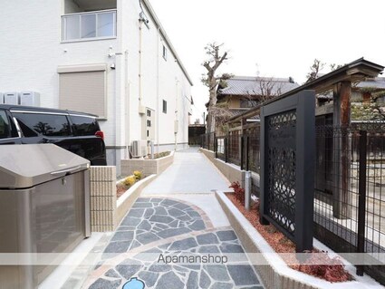 愛知県名古屋市昭和区川名本町６丁目[1K/35m2]のエントランス