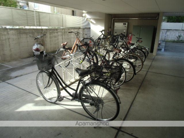 東急ドエル・キルト三軒茶屋[1R/25m2]の共用部1