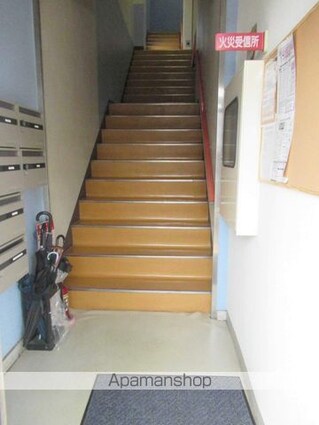 和歌山県和歌山市吉田[1K/26.8m2]のエントランス1