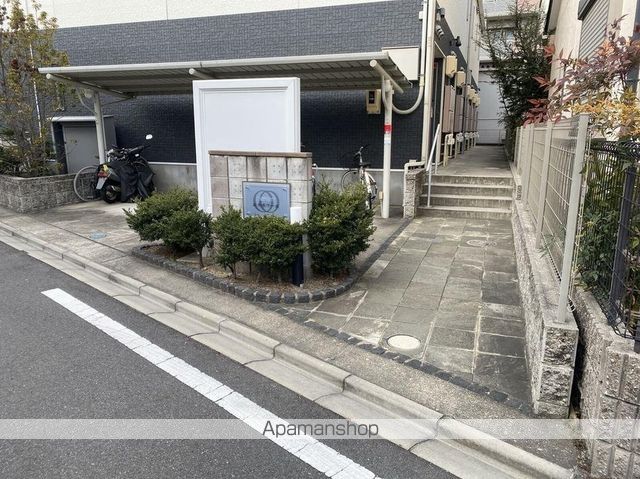 レオネクストエスポワールの玄関写真