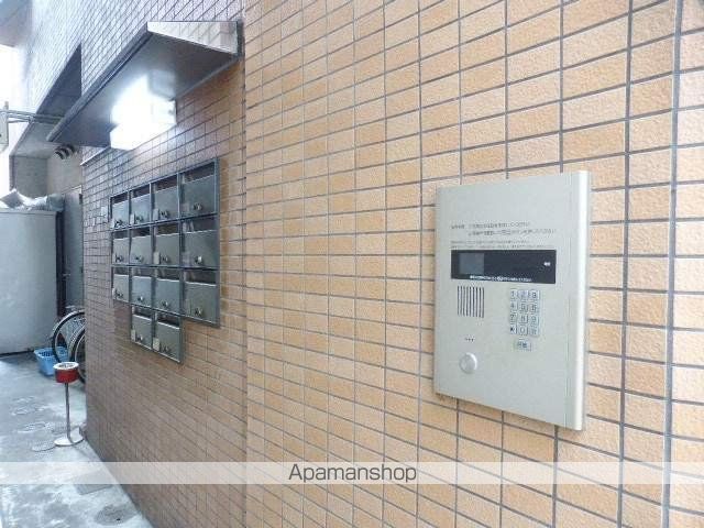 セトル東口ビルの玄関写真