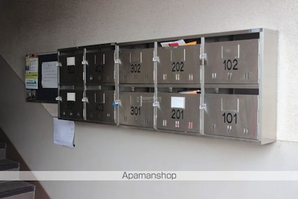 角内マンション[2LDK/65.49m2]のエントランス