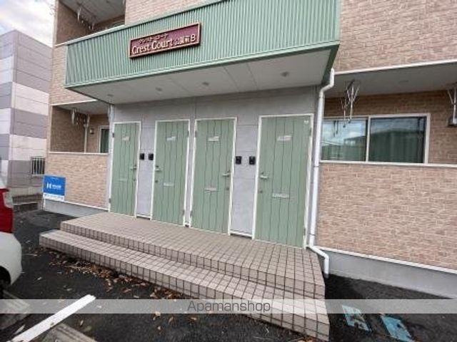 クレストコート公園前の玄関写真