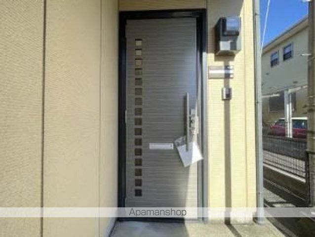 フレグランス B棟の玄関写真