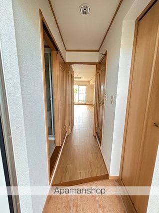 パラッツオエレガンテ[1R/27.25m2]の玄関