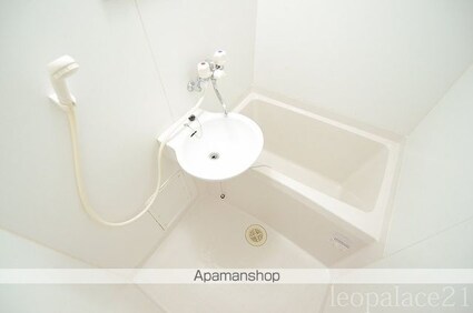 レオパレスセントラル島崎[1K/20.28m2]のバス